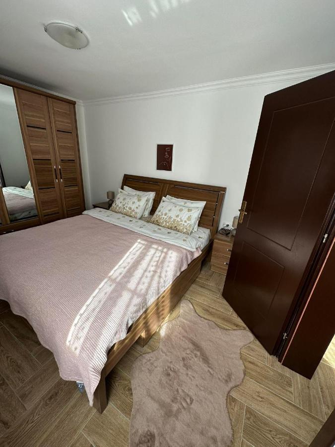 Apartmani Emily & Jully Niksic ภายนอก รูปภาพ