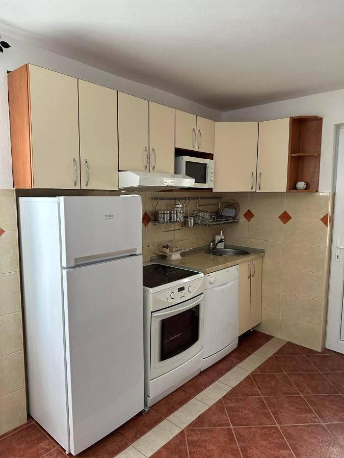 Apartmani Emily & Jully Niksic ภายนอก รูปภาพ