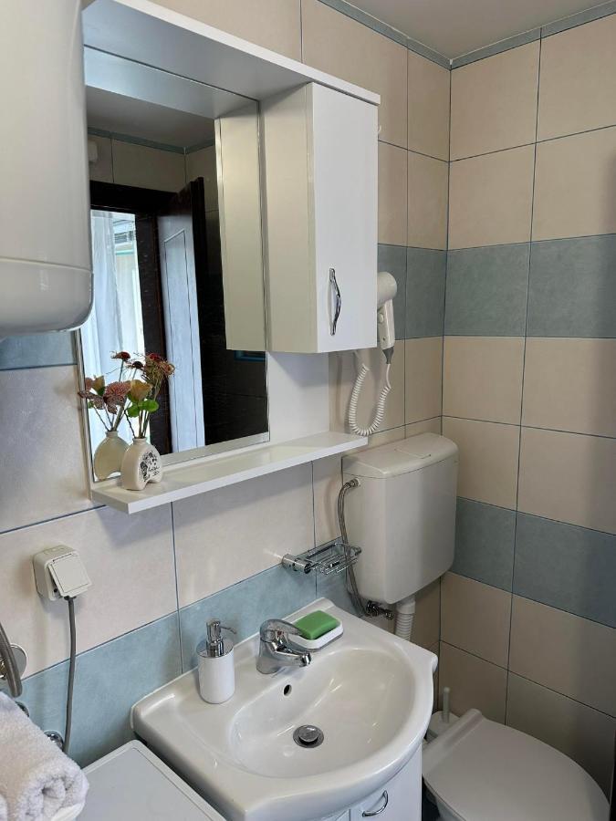 Apartmani Emily & Jully Niksic ภายนอก รูปภาพ