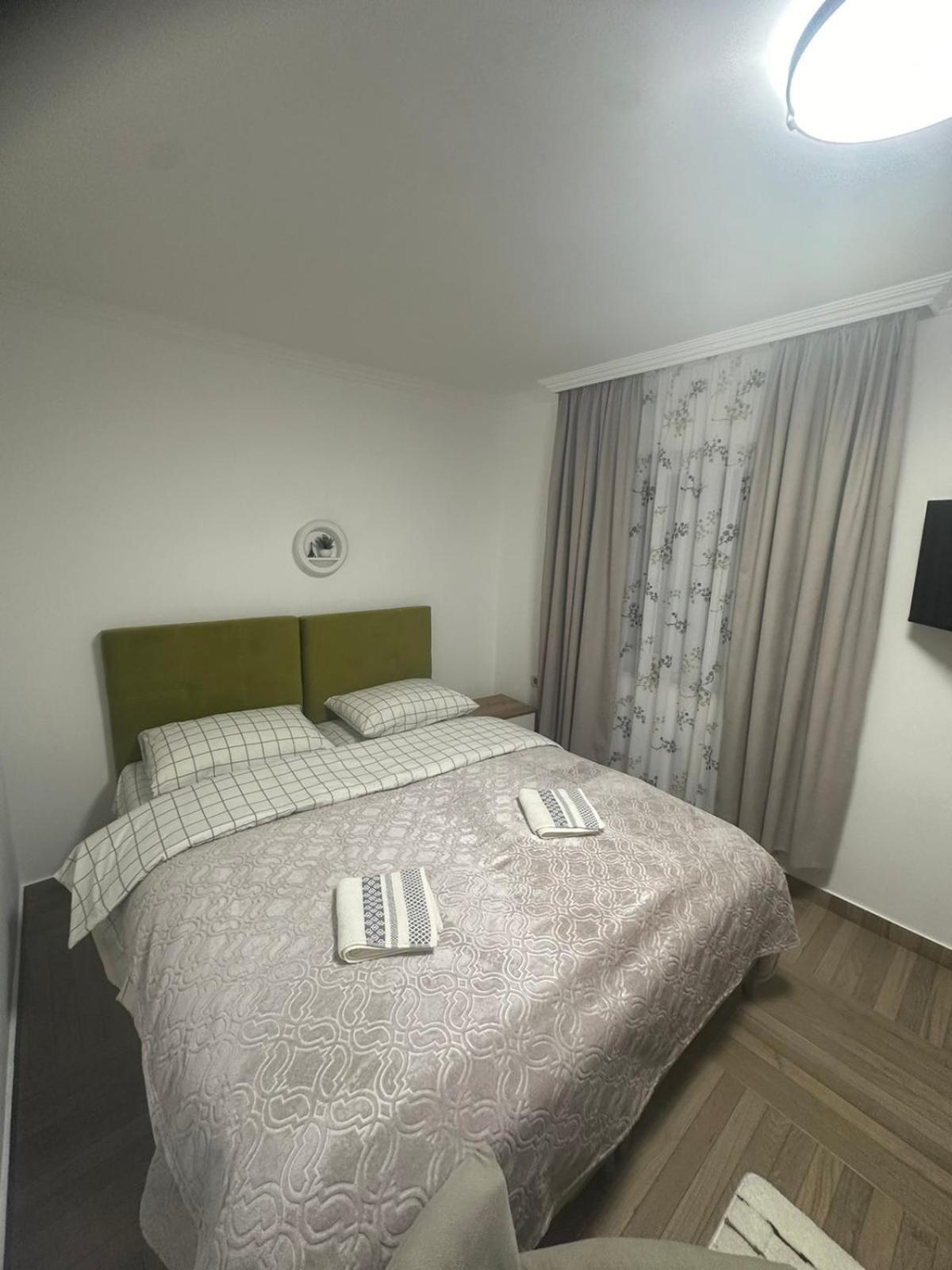 Apartmani Emily & Jully Niksic ภายนอก รูปภาพ