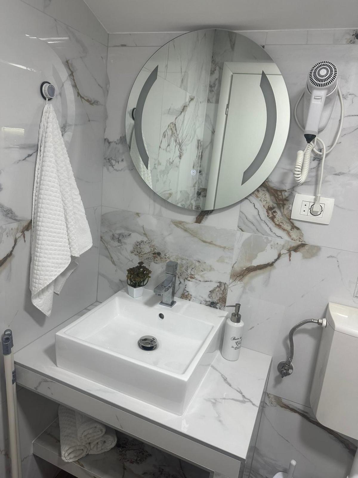 Apartmani Emily & Jully Niksic ภายนอก รูปภาพ