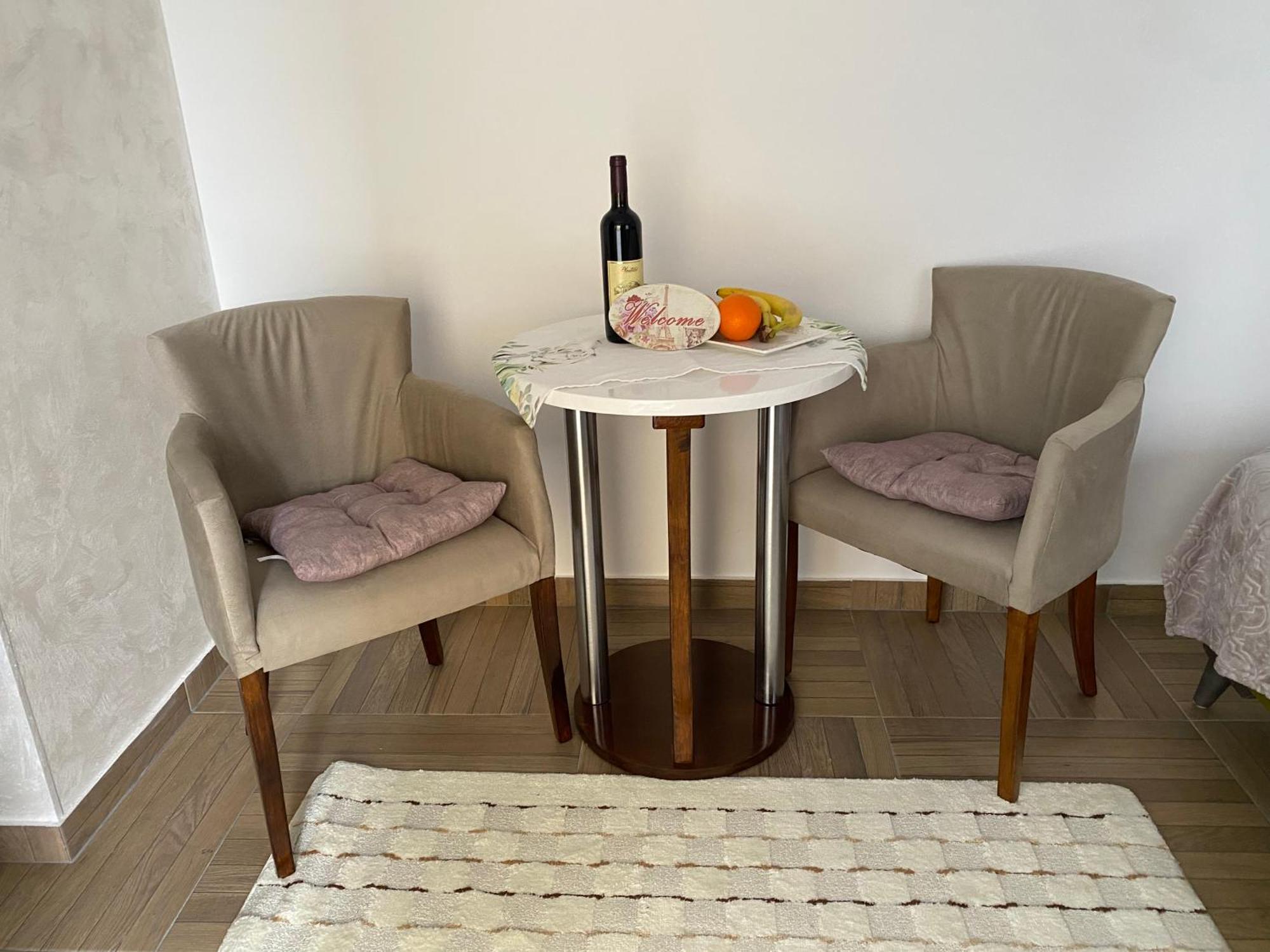 Apartmani Emily & Jully Niksic ภายนอก รูปภาพ