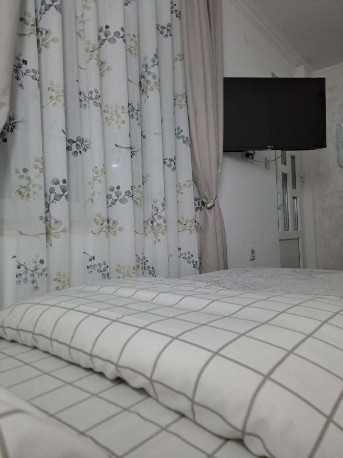Apartmani Emily & Jully Niksic ภายนอก รูปภาพ